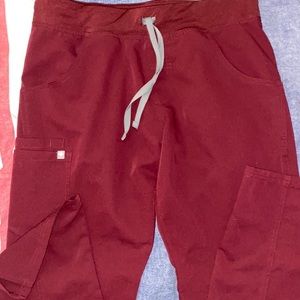 FIGS scrub pants. Kade Cargo Scrub Pants.